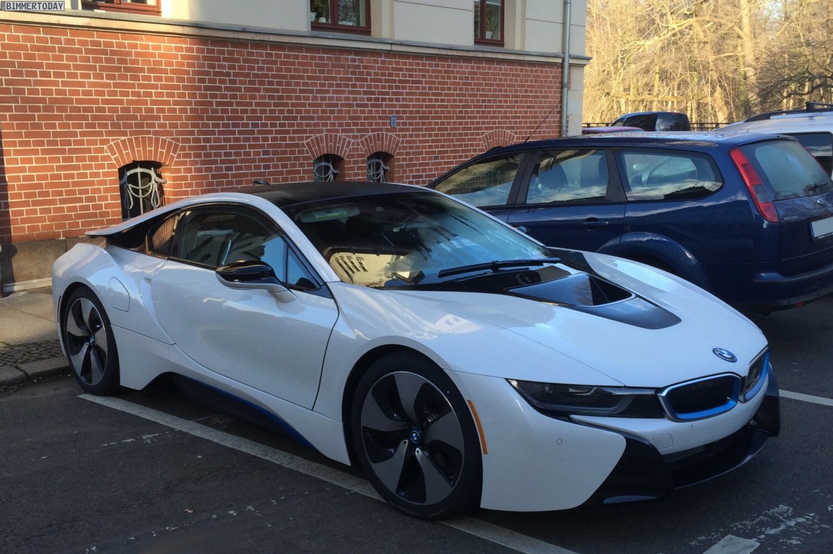 BMW I8