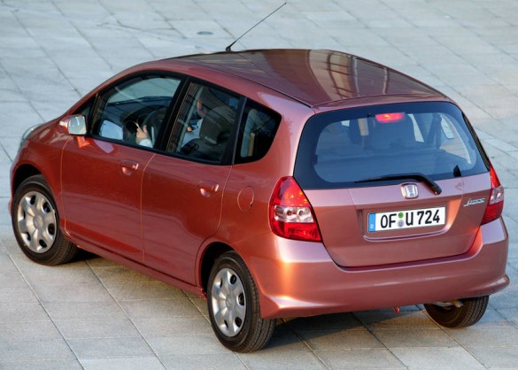 Фото вид сзади Honda Jazz 2009