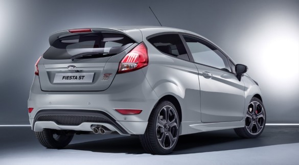 Ford Fiesta ST200, вид сзади